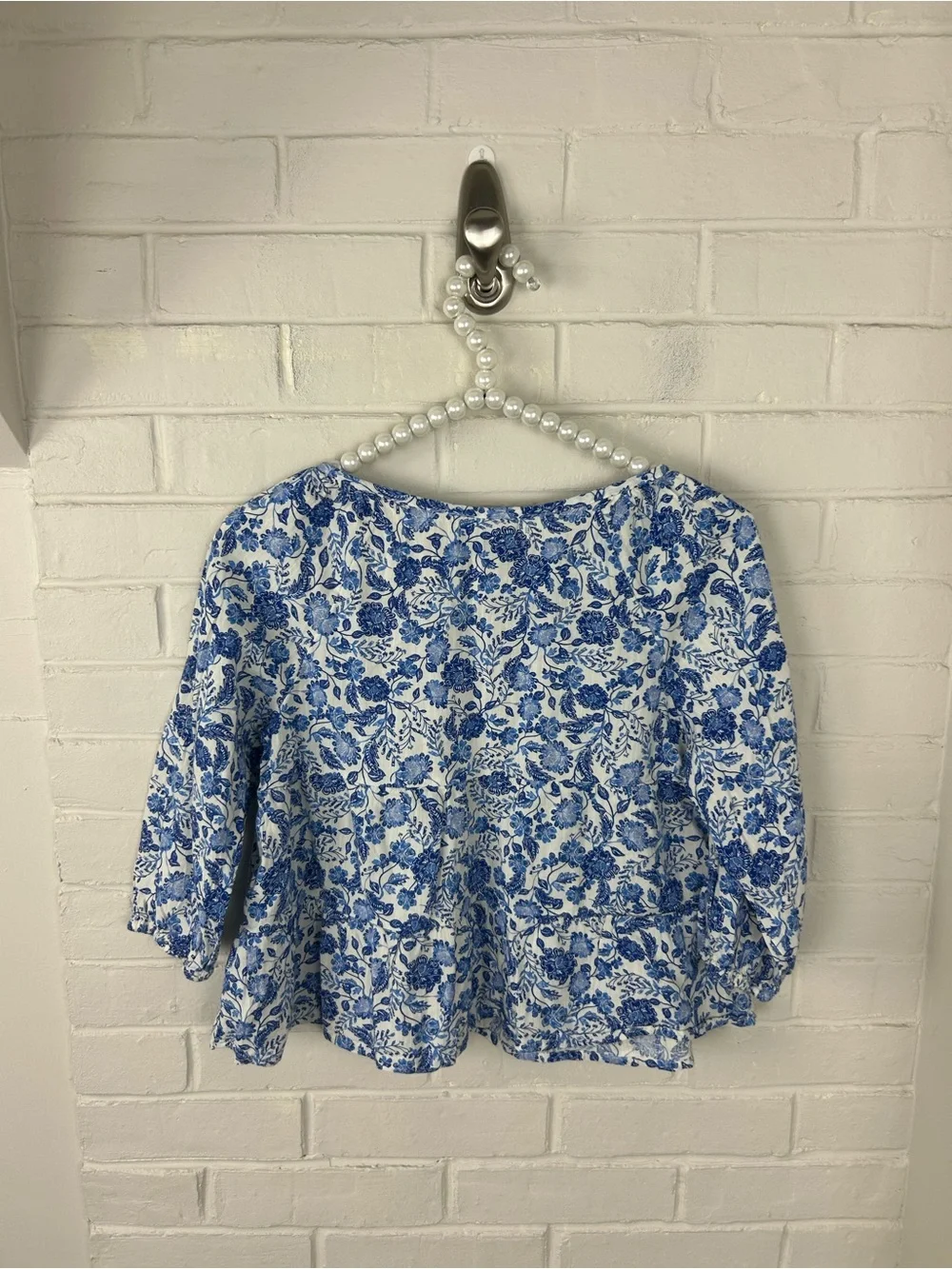 Old Navy Girls Blue Floral Peasant Top Size L 10/12